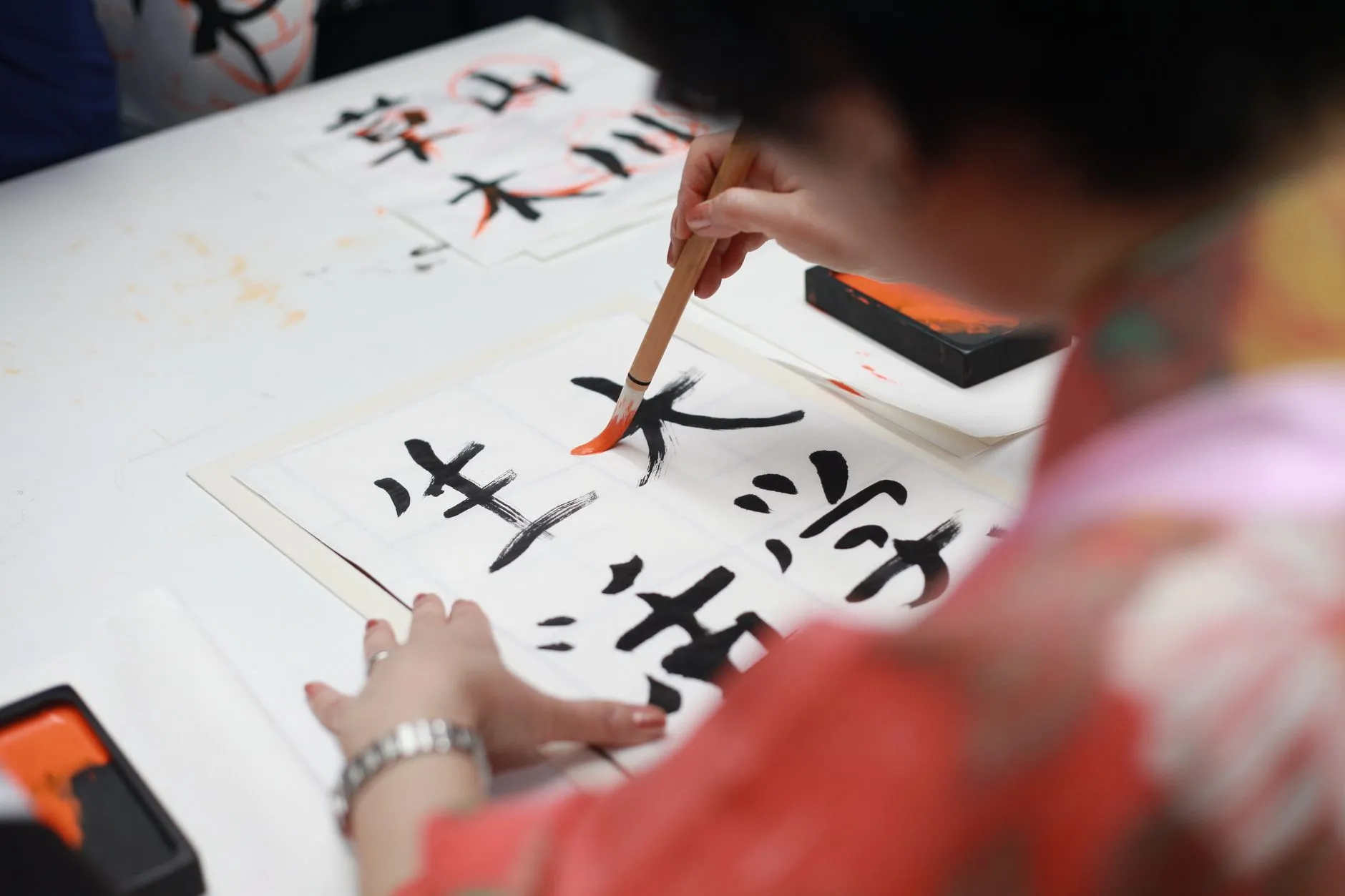 海南琼岛医院中医科特色疗法与外科康复协同治疗方案